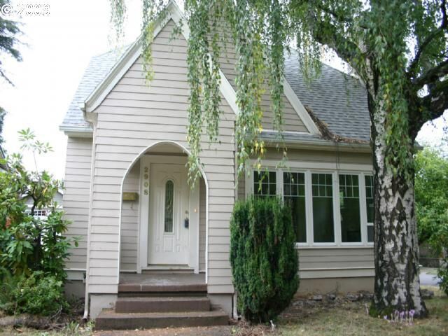 Property Photo:  2908 NE 11th Ave  OR 97212 