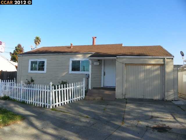 Property Photo: 930 24th St CA 94804
