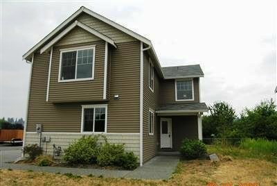 Property Photo:  104 2nd Ct SW  WA 98047 