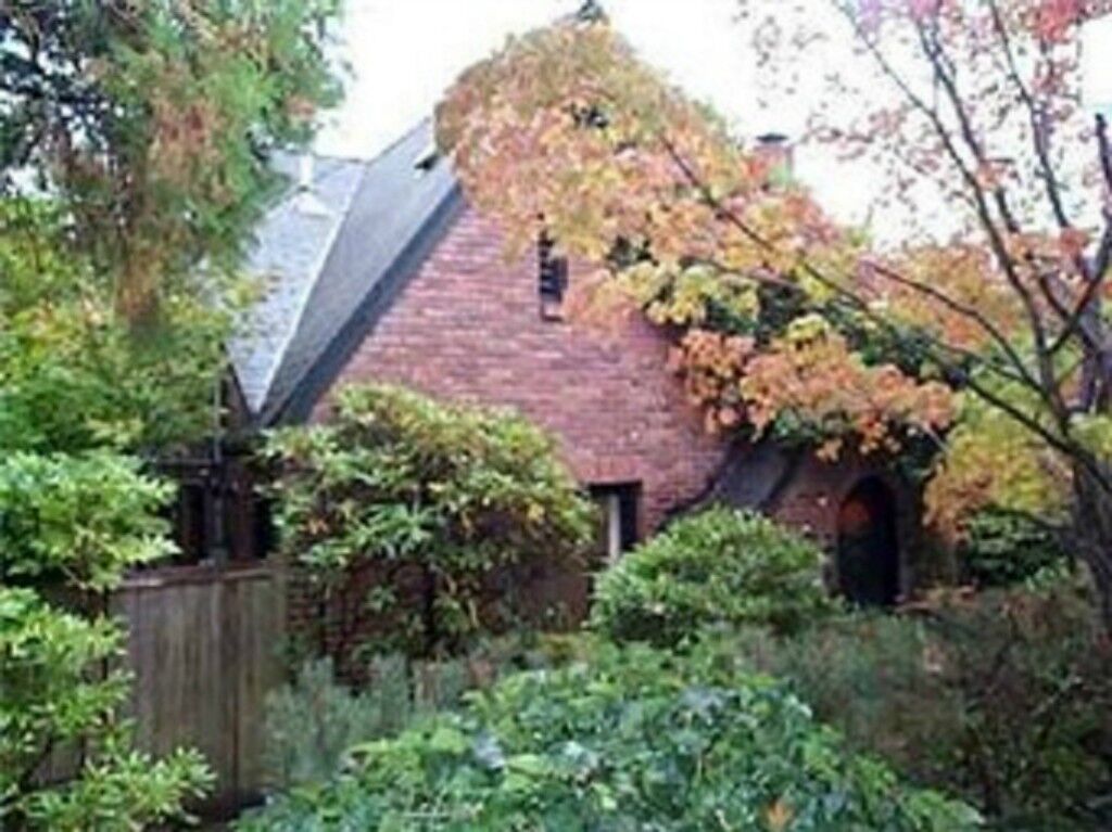 Property Photo:  1718  37th Avenue  WA 98122 