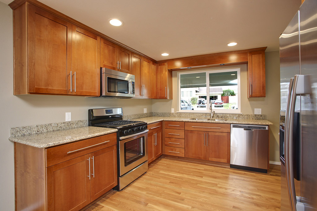Property Photo: 5214 116th Place SE WA 98006