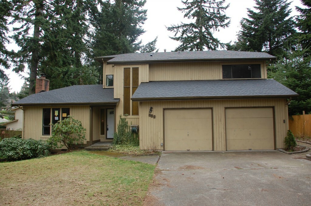 Property Photo: 609 SW 321st St WA 98023