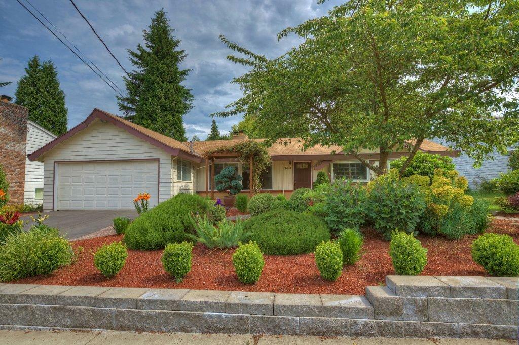 Property Photo:  12660 SE 60th St  WA 98006 