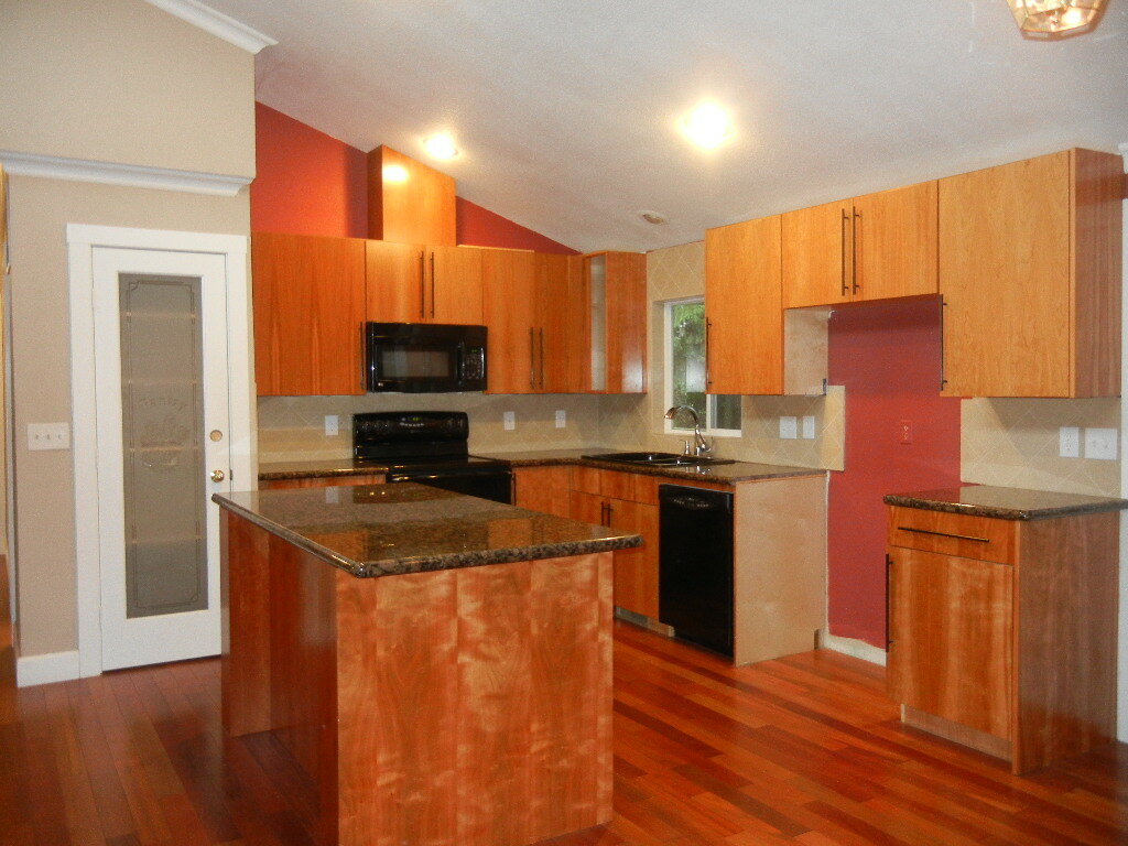 Property Photo: 36601 25th Ave S WA 98003