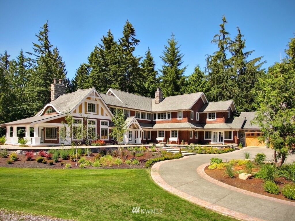 Property Photo:  10215 Affirmed Lane NE  WA 98110 