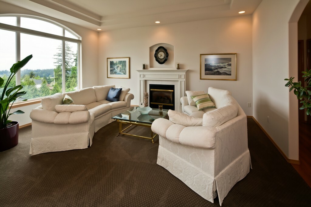 Property Photo: 907 41st St WA 98226