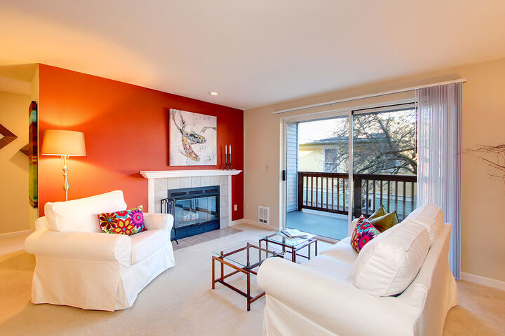 Property Photo: 7000 Cleopatra Place NW 203 WA 98117