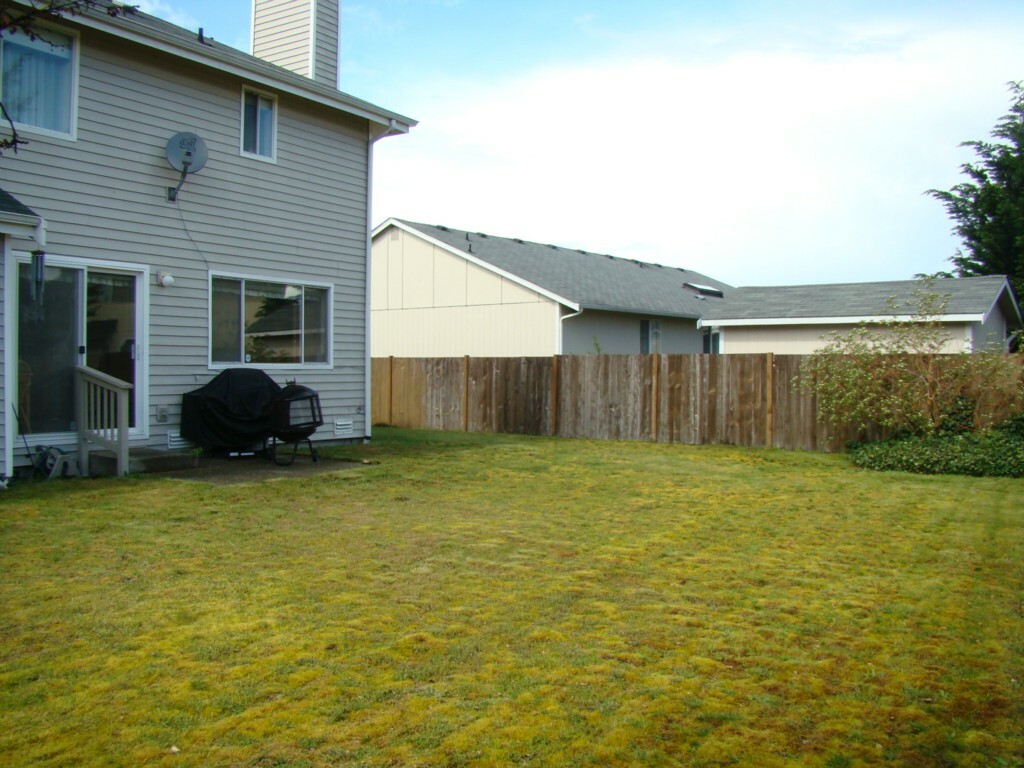 Property Photo:  3912 214th St Ct E  WA 98387 