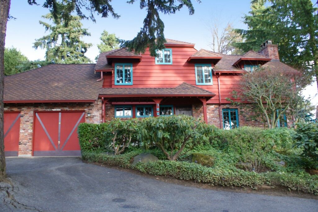 Property Photo: 700 95th Ave NE WA 98004
