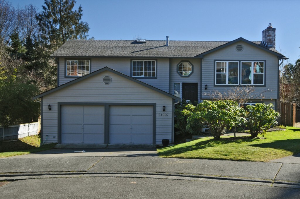 Property Photo:  24007 46th Place W  WA 98043 