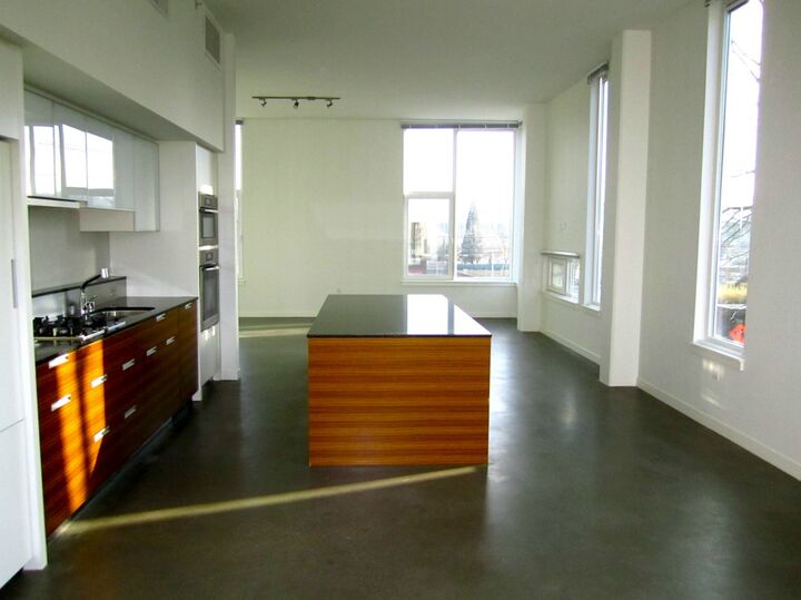 Property Photo:  500 Mercer St  WA 98109 