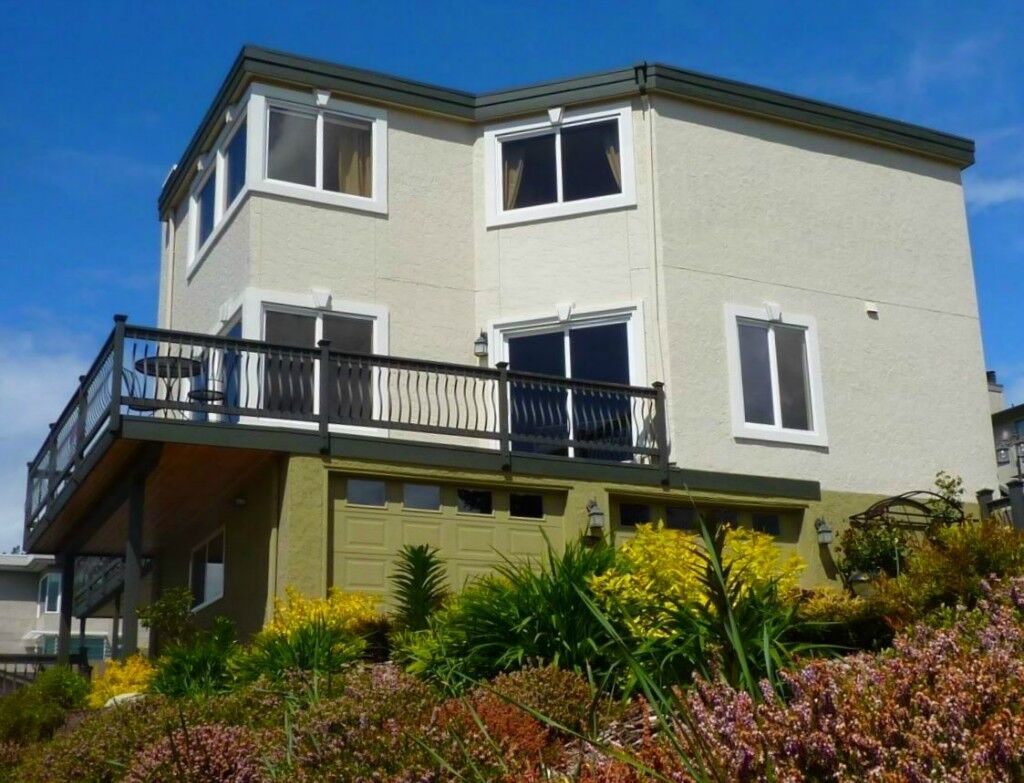 Property Photo:  10116 NE 64th Street A  WA 98033 