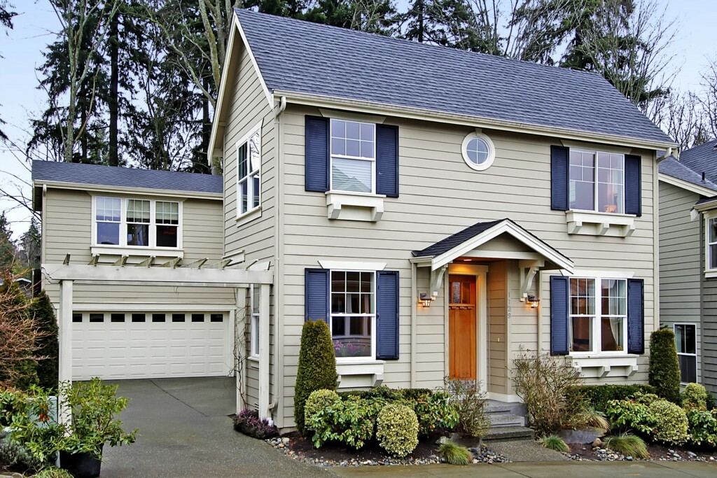 Property Photo: 1729 100 Ave NE WA 98004