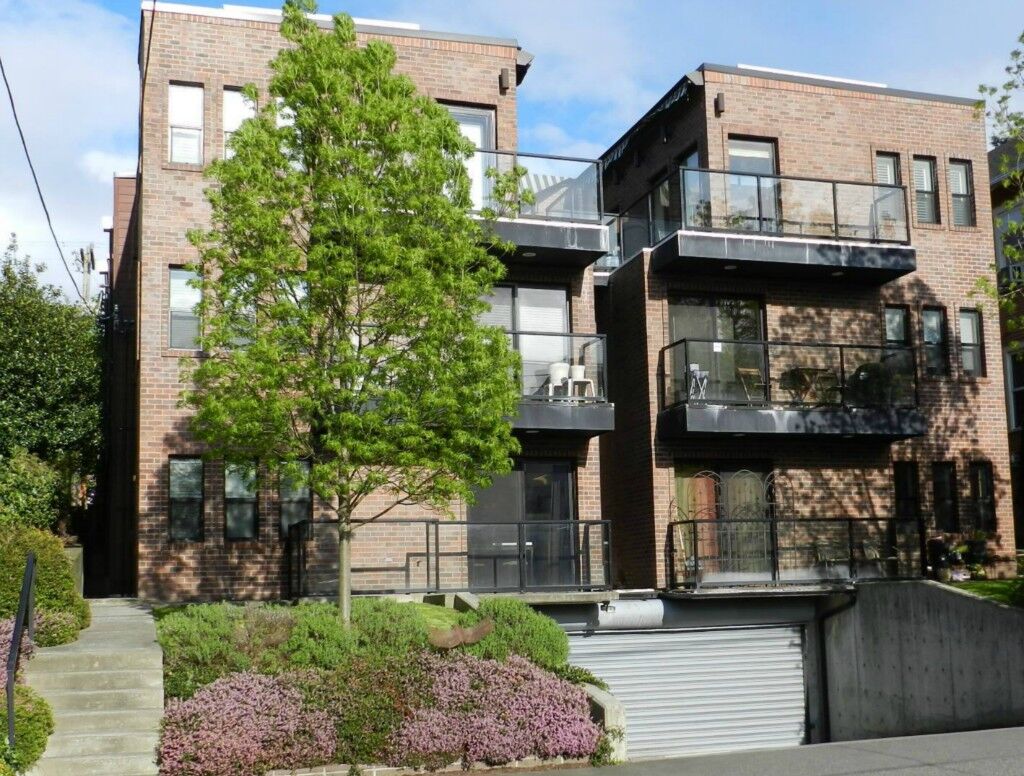 Property Photo:  2019 Franklin Avenue E 101  WA 98102 