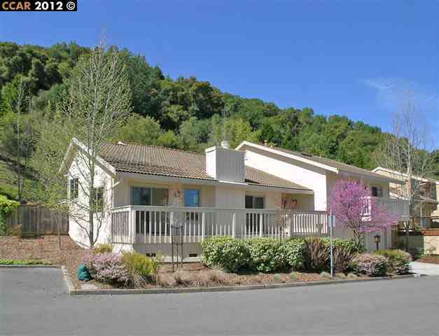 Property Photo:  1750 Spyglass Ln  CA 94556-1031 