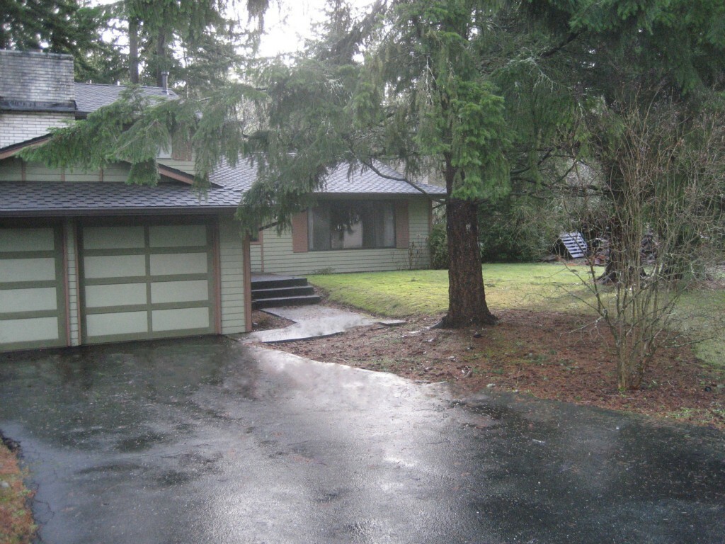 Property Photo:  1822 216th Ave SE  WA 98075 