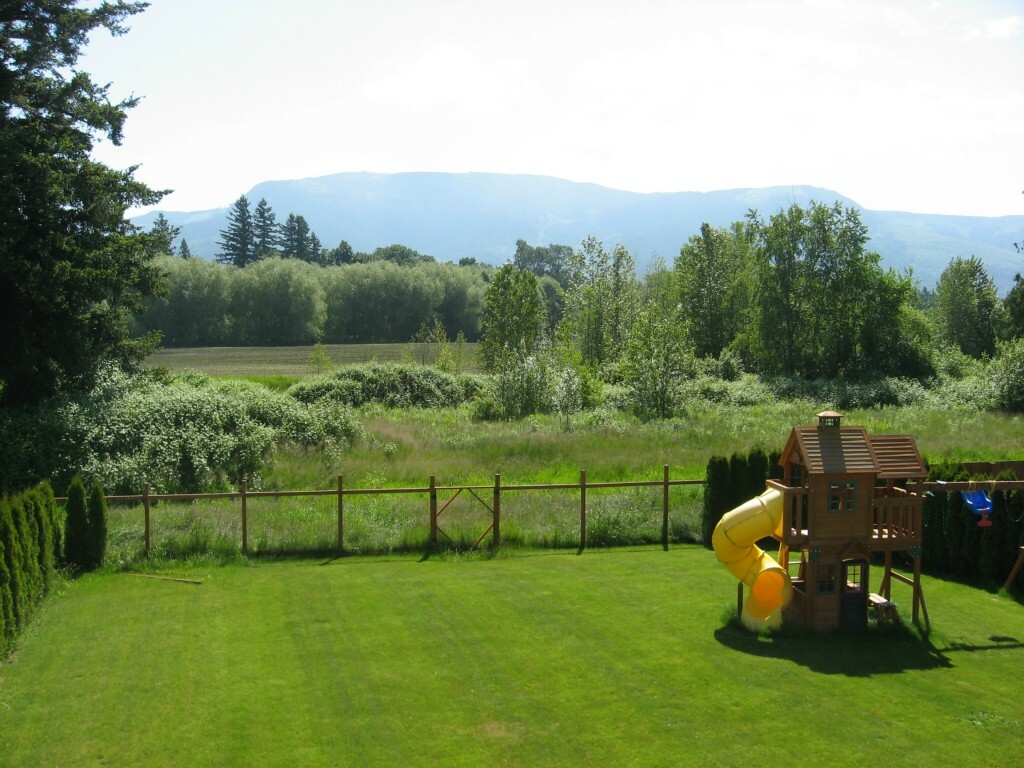 Property Photo:  414 Allison Wy  WA 98276 