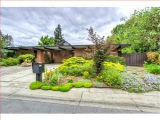 Property Photo:  1665 Clay Dr  CA 94024 