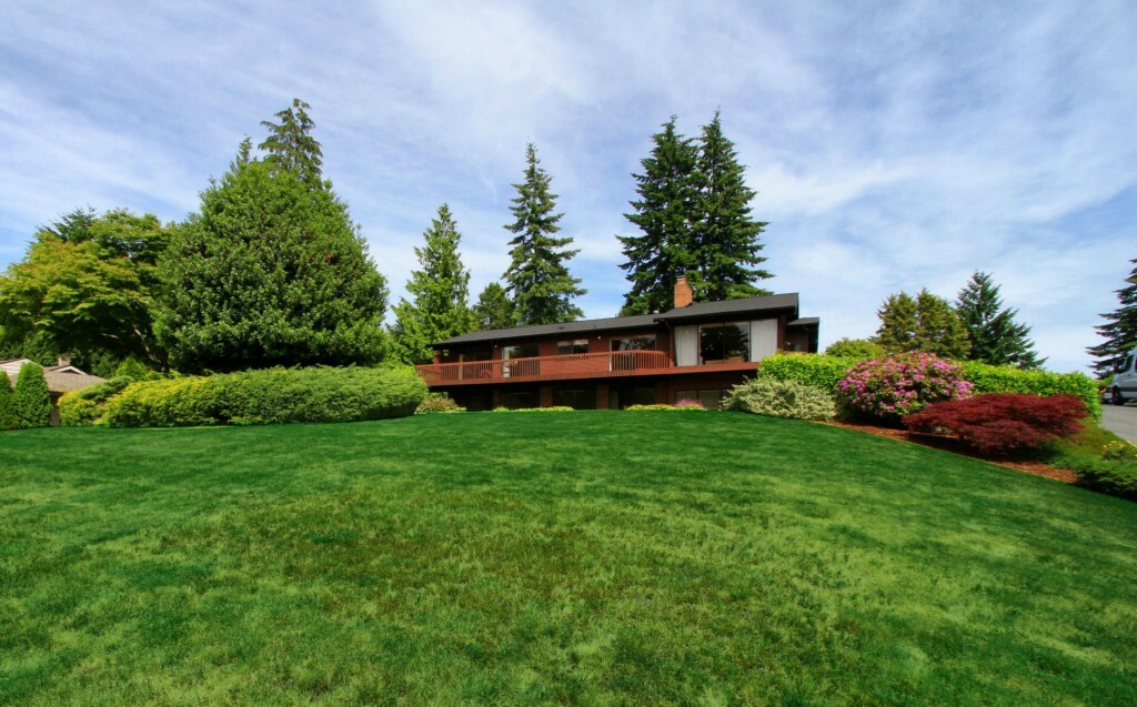 Property Photo:  9403 NE 21st Place  WA 98004 