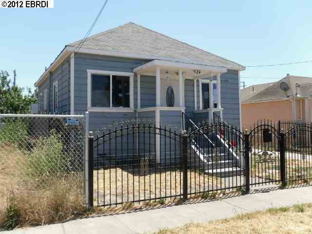 Property Photo: 924 7th St CA 94801