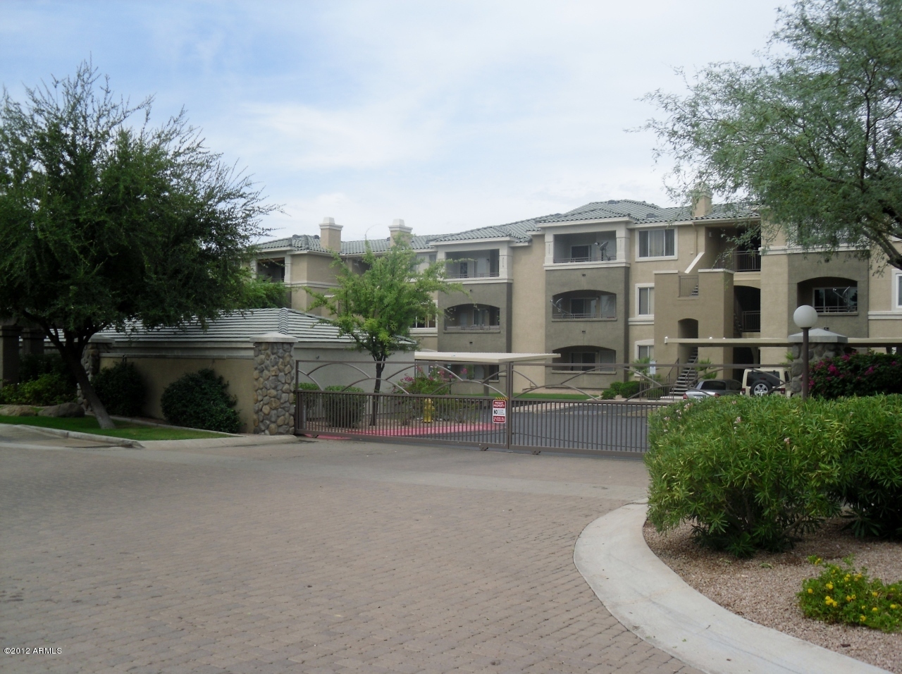 Property Photo: 5345 E Van Buren Street 305 AZ 85008