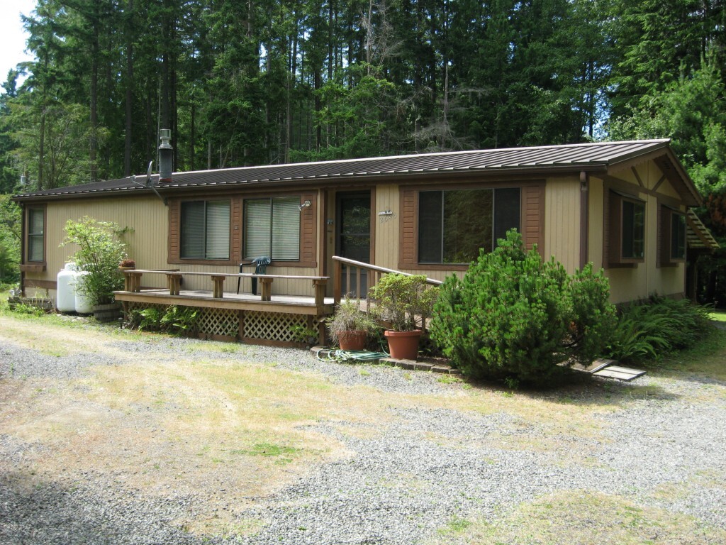 Property Photo: 2645 E Parkwood Dr WA 98260