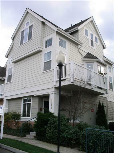 Property Photo: 1444 Huckleberry Cir WA 98029