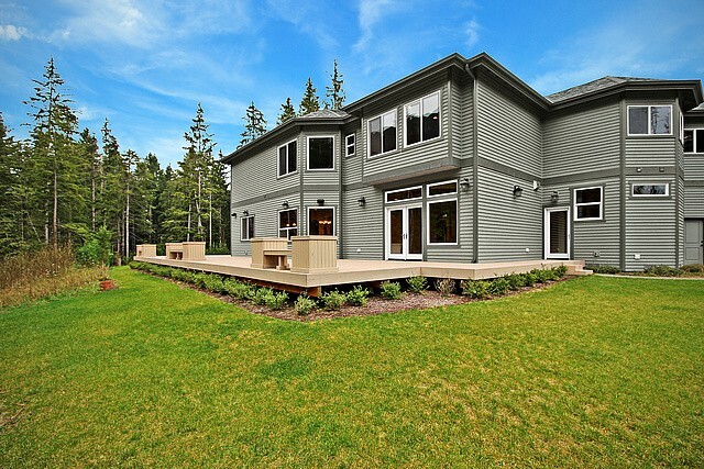 Property Photo:  14979 SE Reserve Dr  WA 98045 