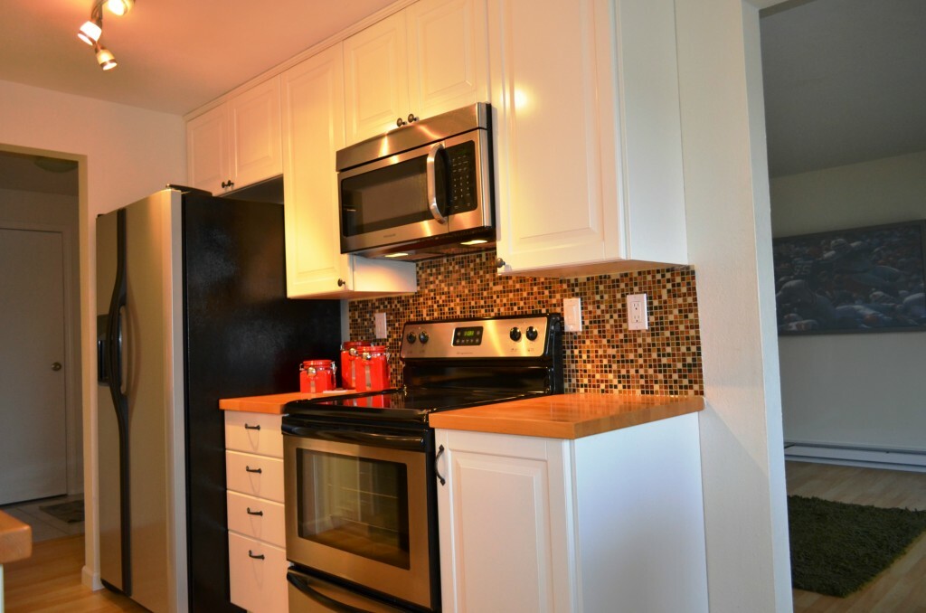 Property Photo:  17112 NE 45th St 50  WA 98052 