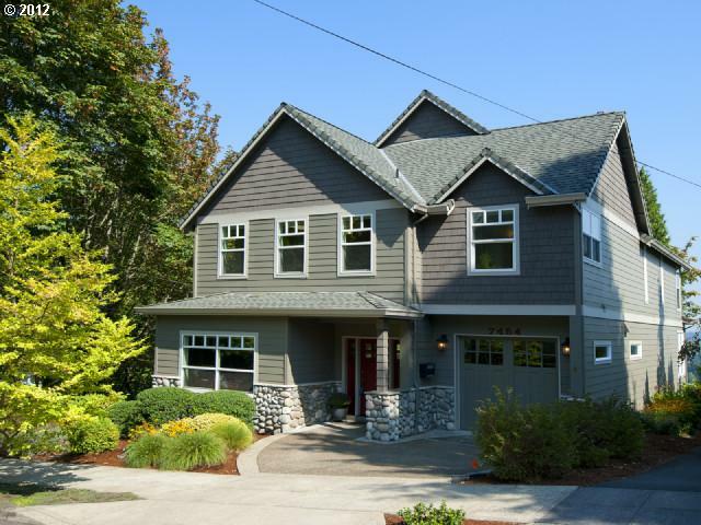 Property Photo: 7454 SW Kelly Ave OR 97219