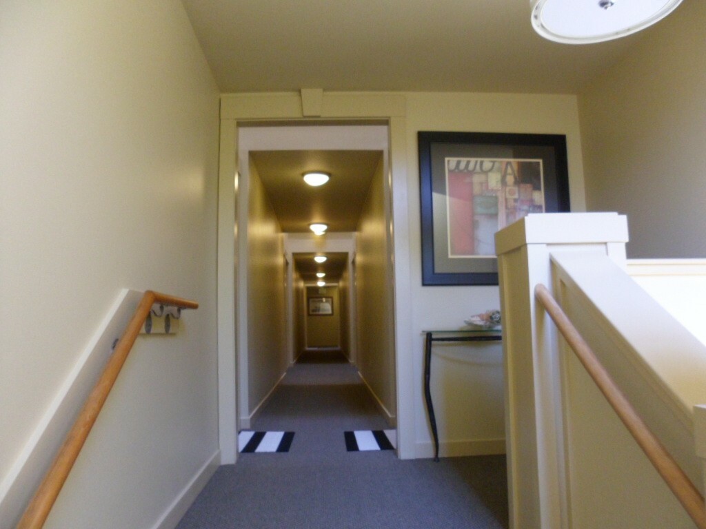Property Photo: 842 Washington St 211 WA 98368