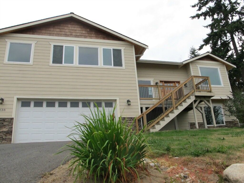 Property Photo:  1238 View Street  WA 98282 