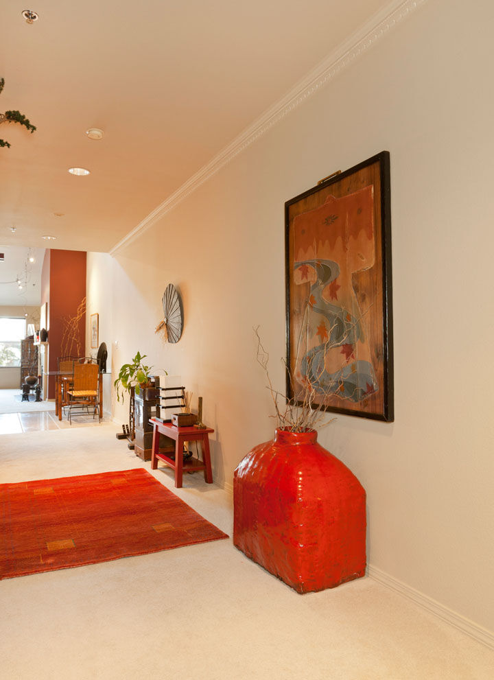 Property Photo: 526 1st Ave S 517 WA 98104