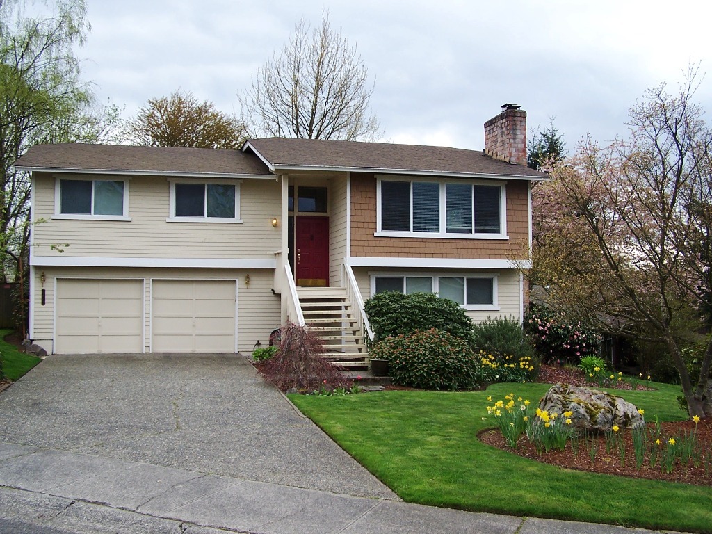 Property Photo:  12305 NE 162nd St  WA 98011 