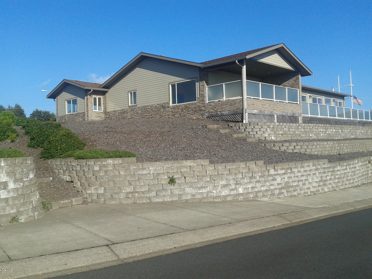 Property Photo:  40nw Lincoln Shore Rst  OR 97367 