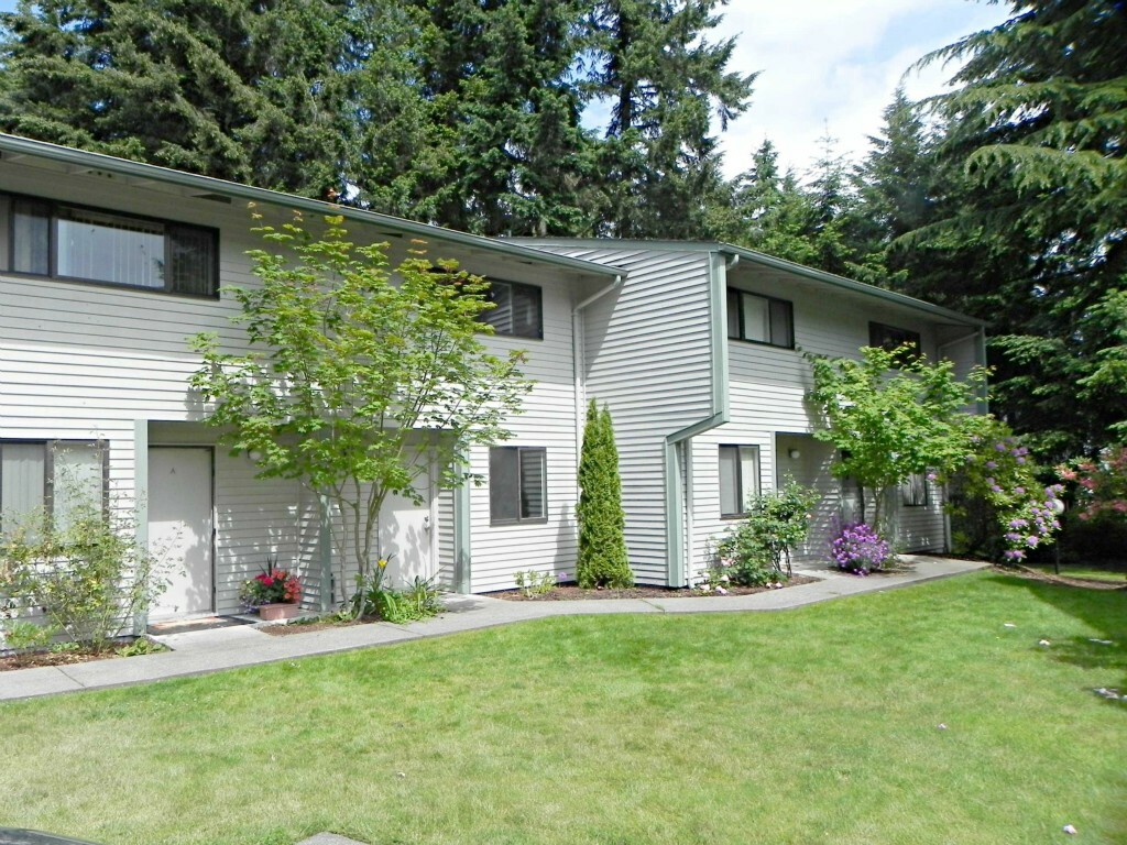 Property Photo:  9725 Bristonwood Dr W 2B  WA 98467 