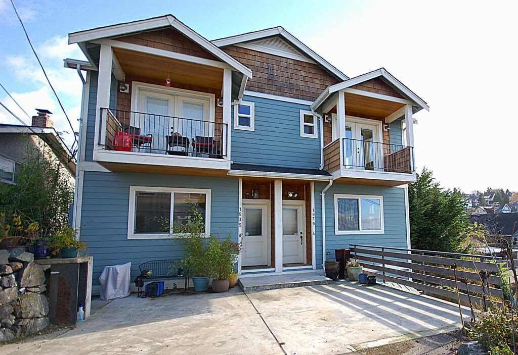 Property Photo: 1939 10th Ave W A WA 98119