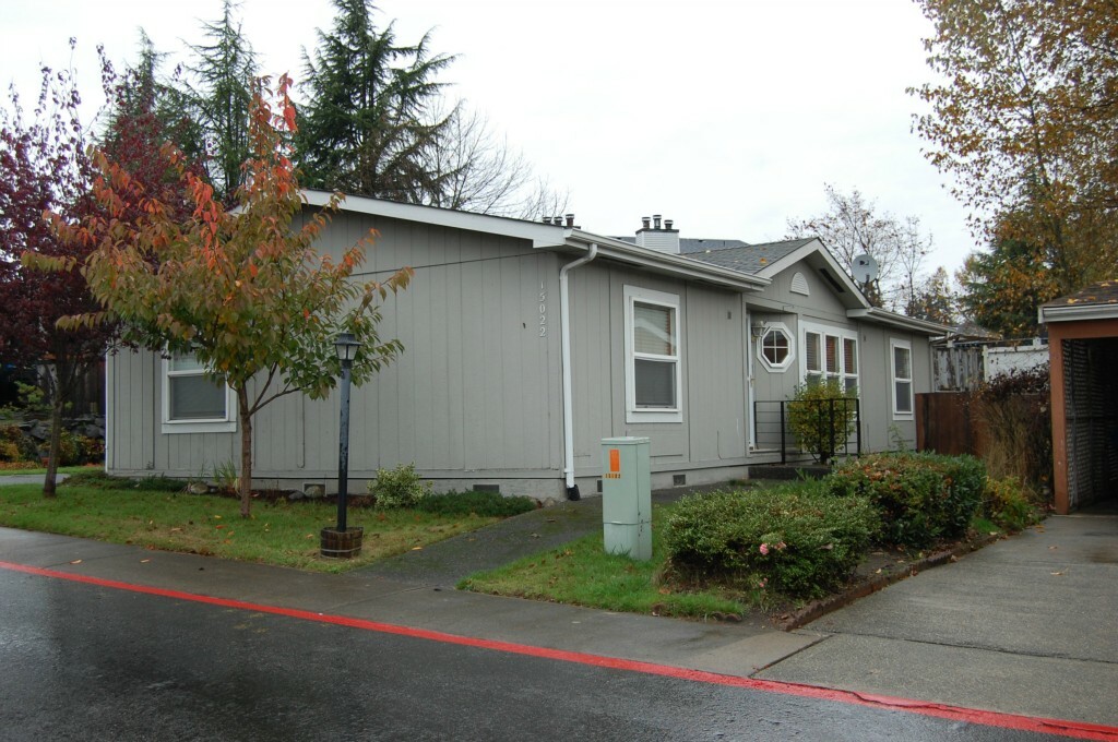 Property Photo:  15022 SE 274th Place 122  WA 98042 