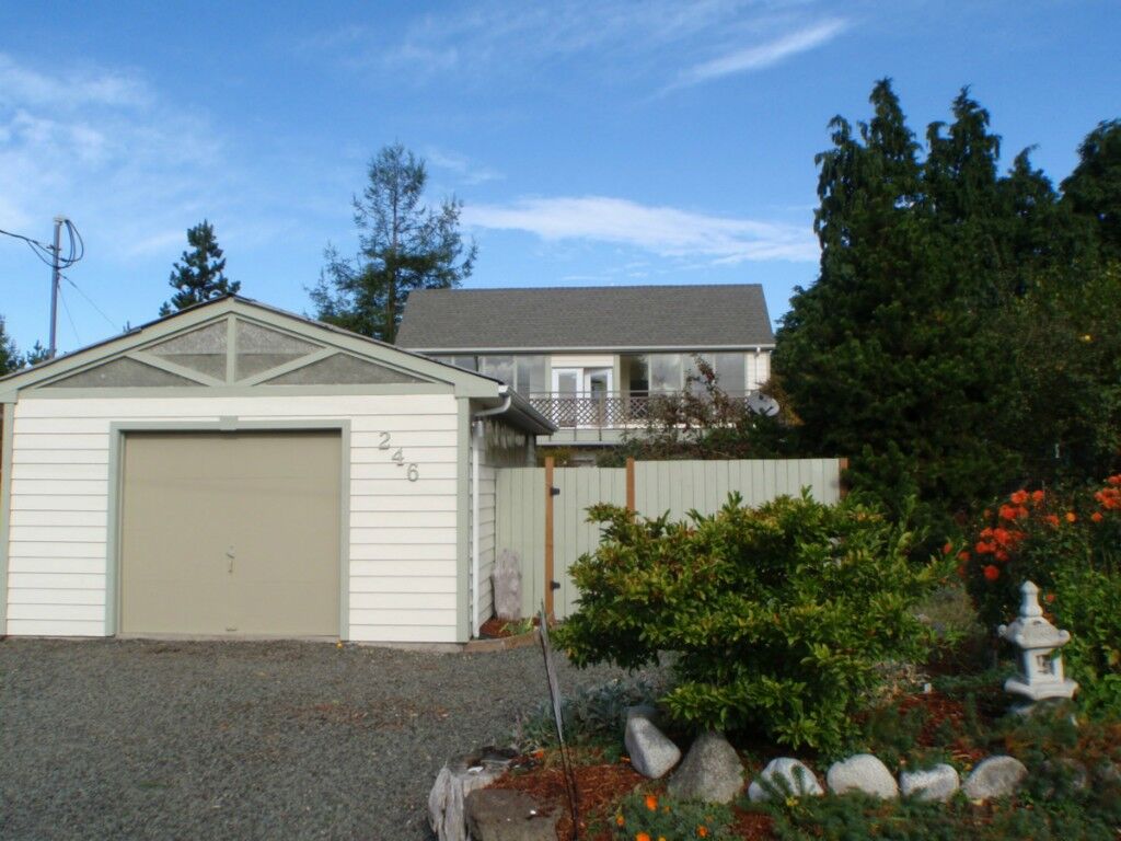 Property Photo: 246 Umatilla Avenue WA 98368