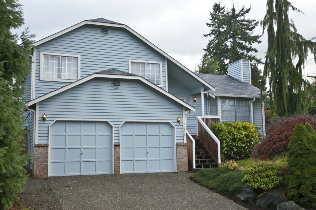 Property Photo:  19504 76th Ave NE  WA 98028 