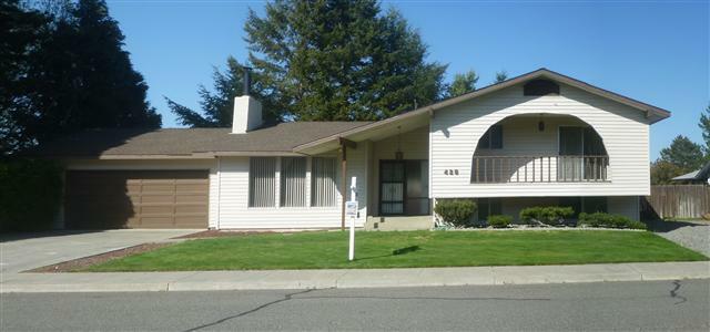 Property Photo:  420 W 21st Place  WA 99337 