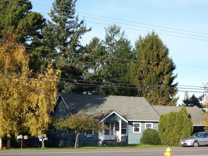 Property Photo:  1109 Dakota St  WA 98221 