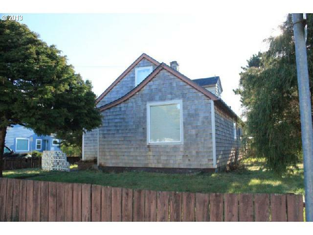 Property Photo: 715 5th Ave OR 97138