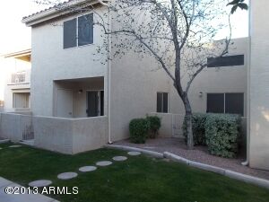 Property Photo:  220 N 22nd Place 1056  AZ 85213 