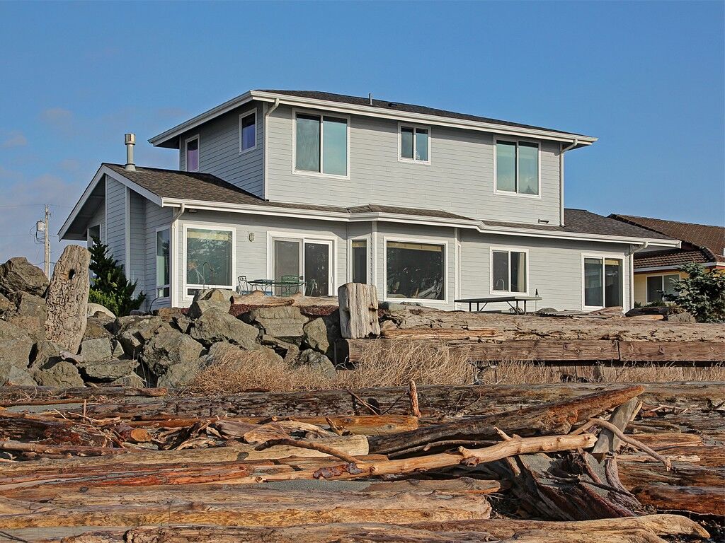 Property Photo:  4447 NE Key Place  WA 98340 