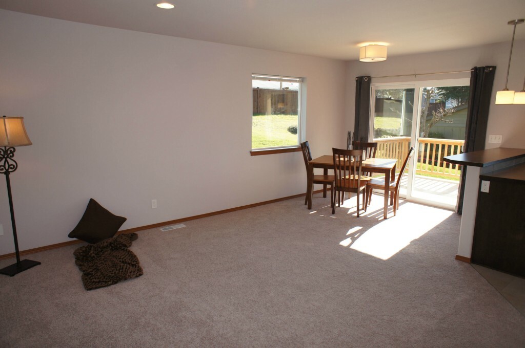 Property Photo:  765 NE Glenridge Ct  WA 98310 