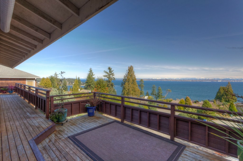 Property Photo:  10797 Bill Point NE  WA 98110 