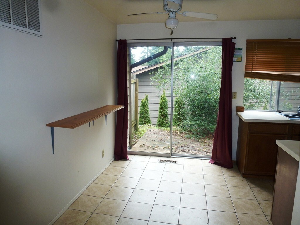 Property Photo: 2308 SE 19th St WA 98055