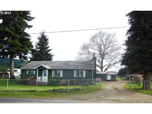 Property Photo: 33886 Orchard Ave OR 97426
