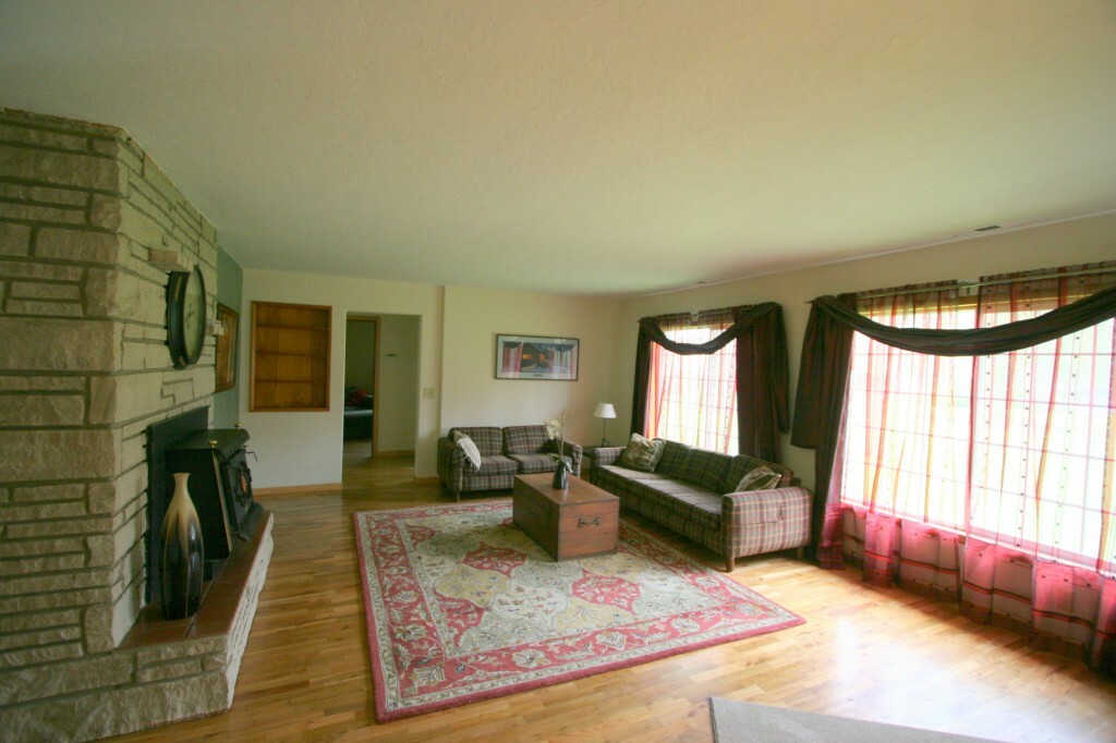 Property Photo:  1102 Eshom Rd  WA 98531 